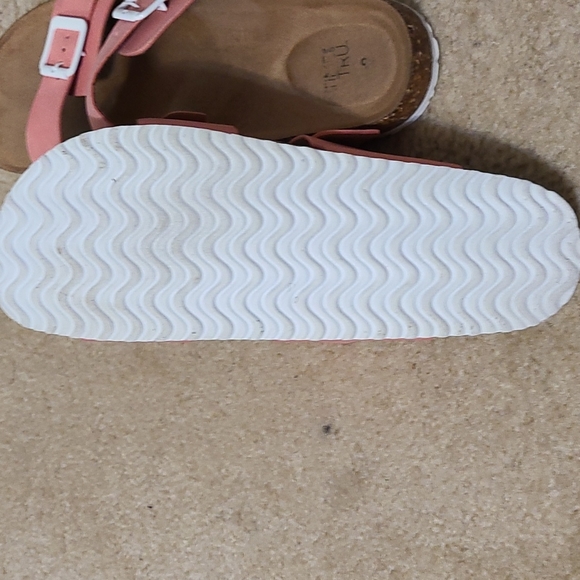 Accessories - Picture 4 of 4